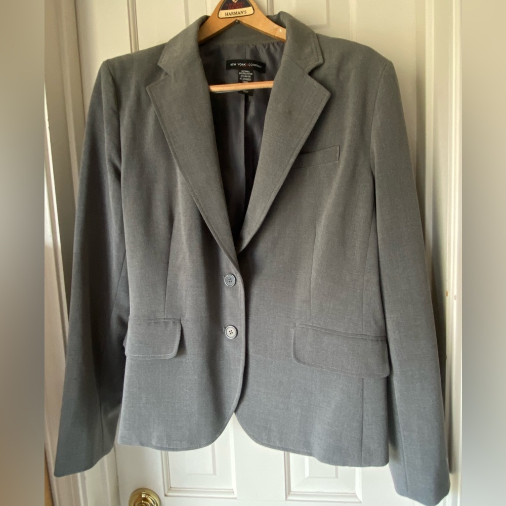 Grey New York and Company Women’s 2 Button Suit Blazer Size18 Washable